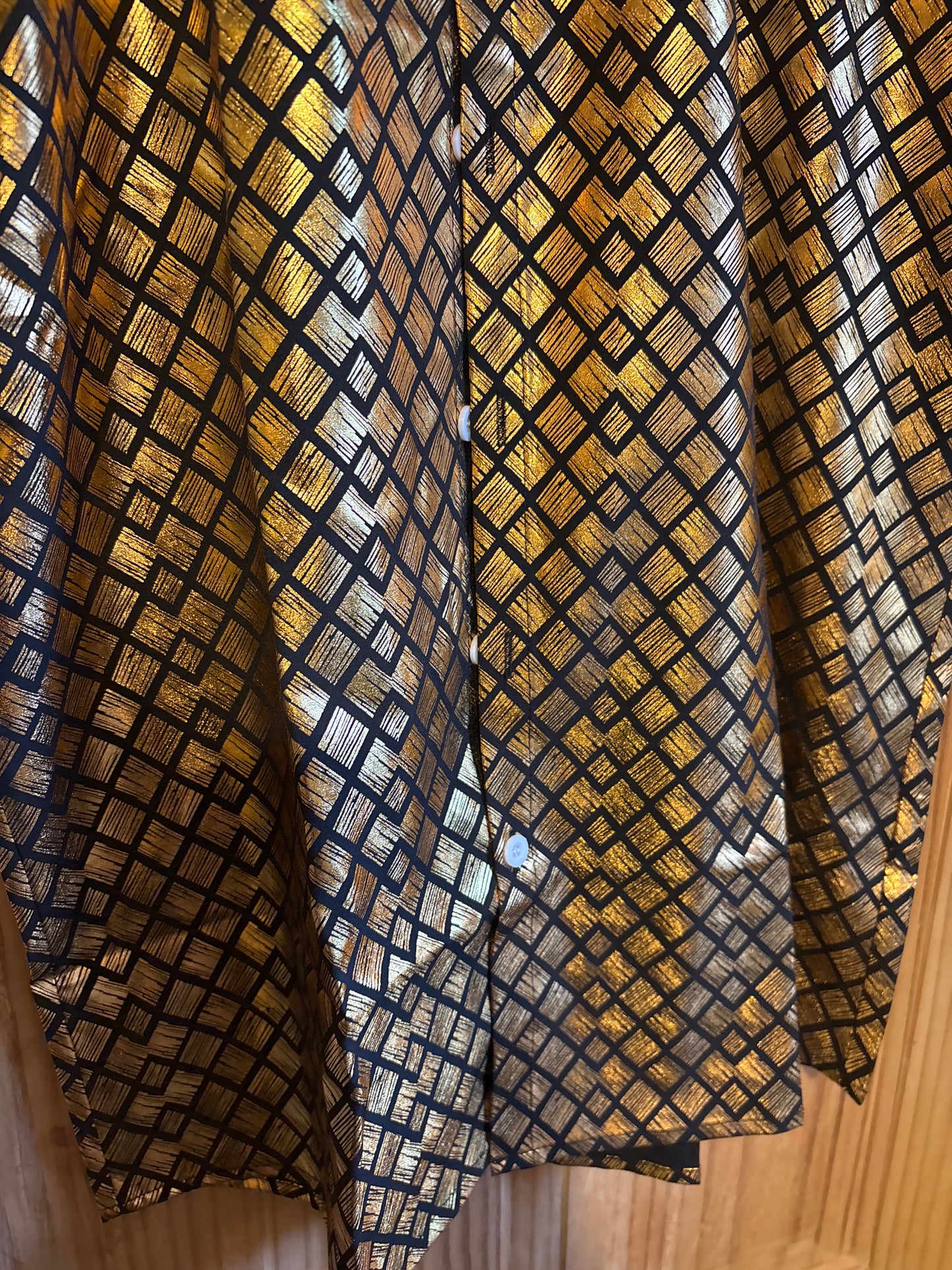 Willy wonkas golden ticket gold foil shite original party Shirt large