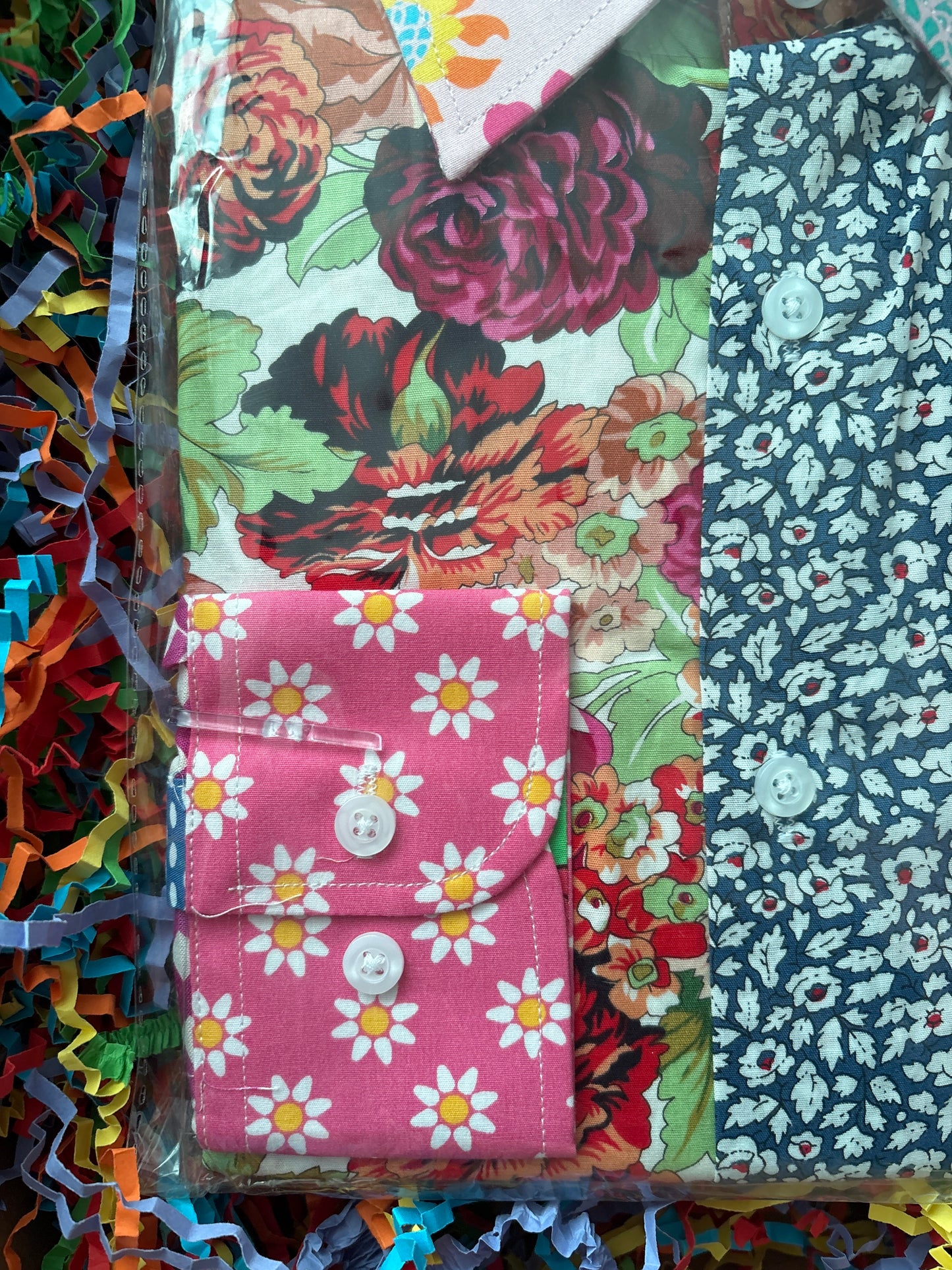Shite Shirts ultimate floral Shirt size medium outrageous design