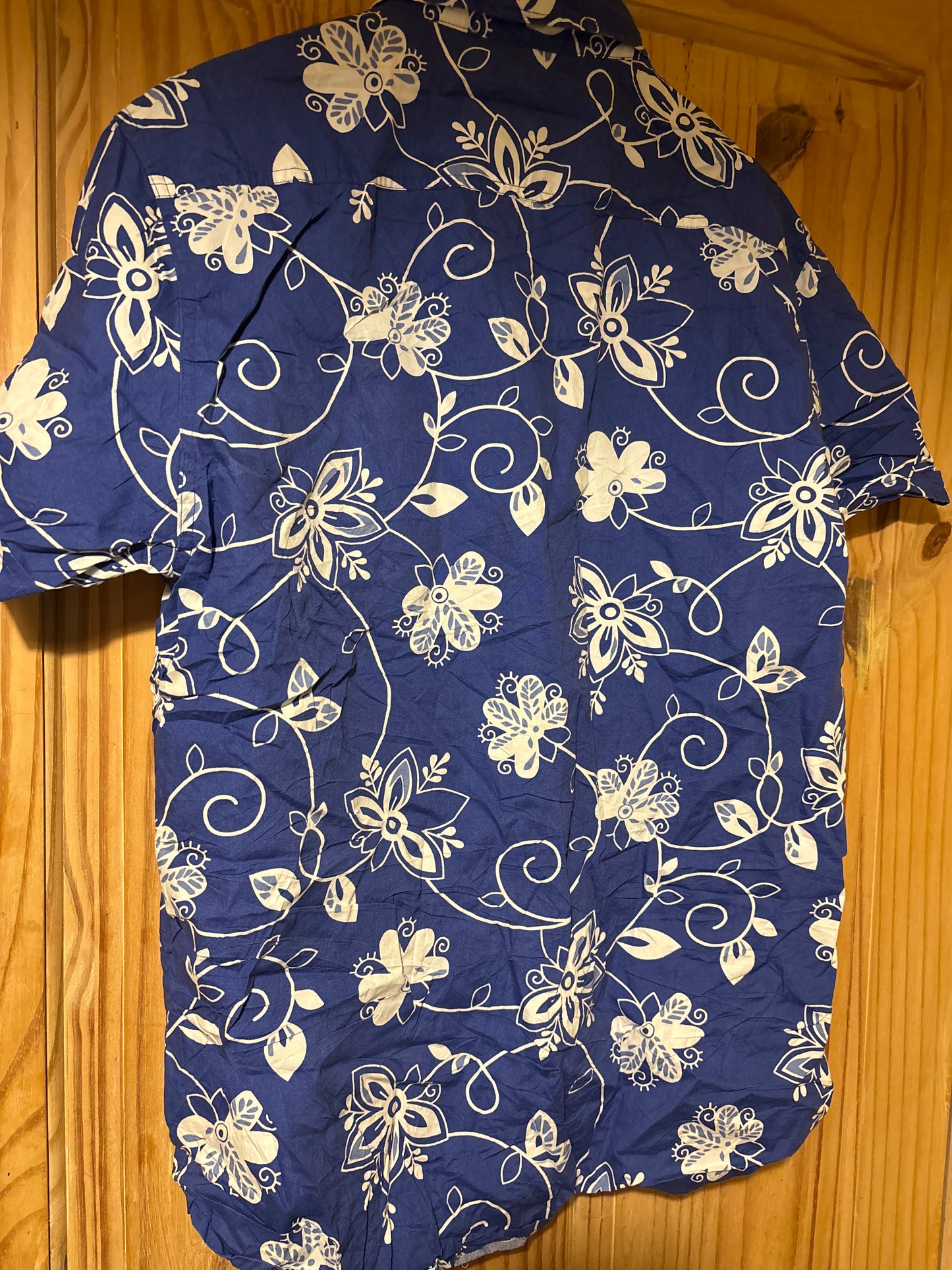 Pre Worn large courage USA Hawaiian shirt the blue cactus