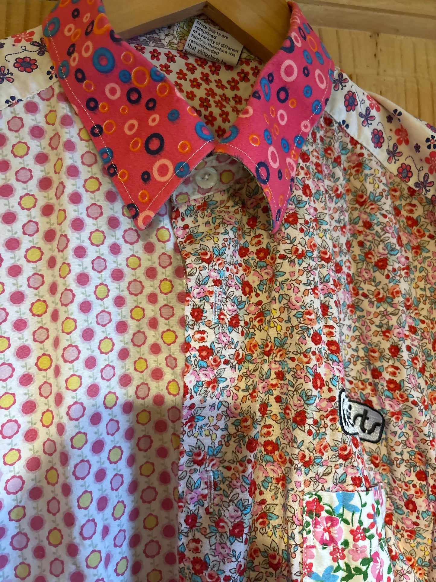 Pre Worn Shite Shirt XL tooty fruity