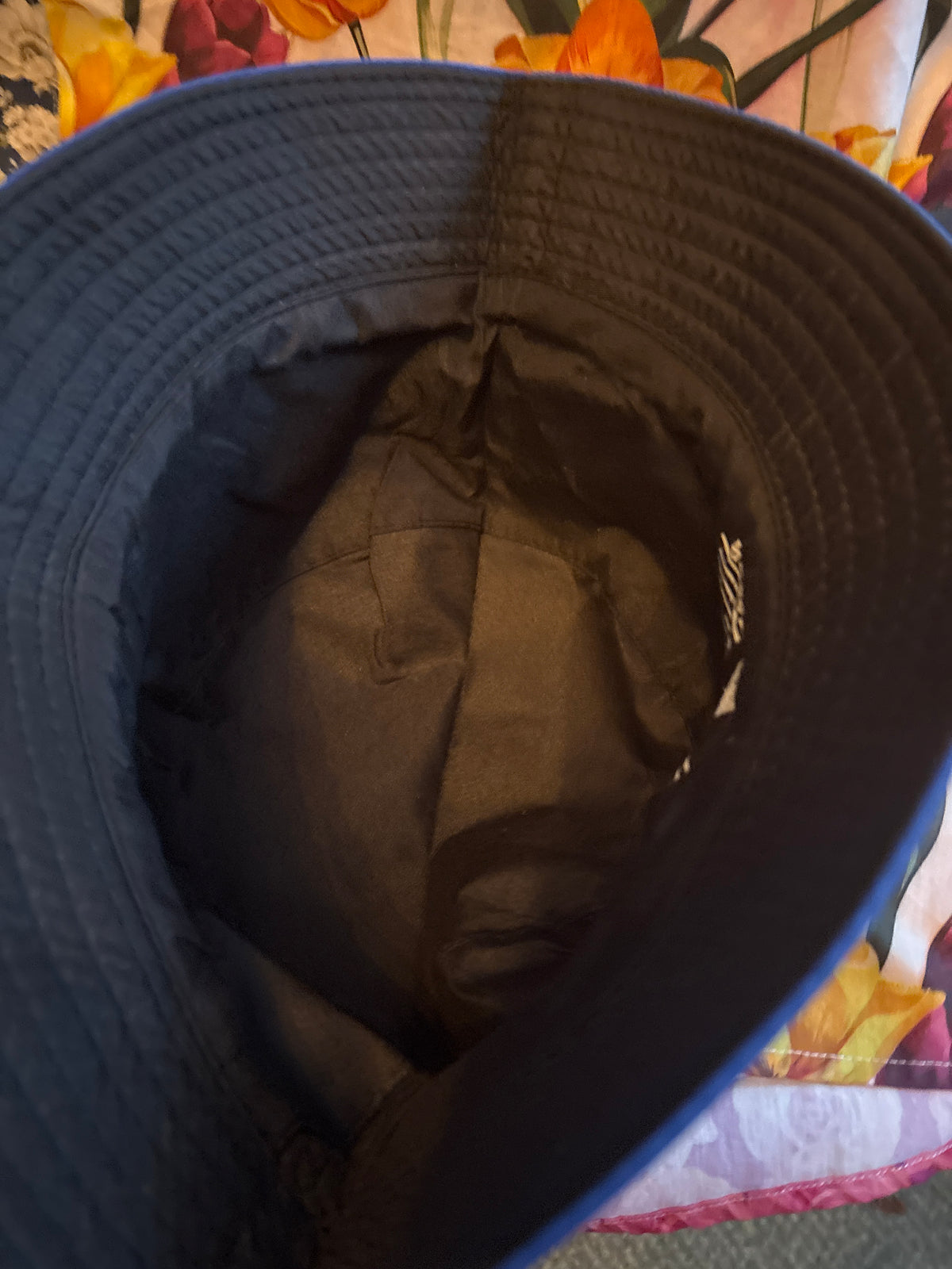 old man but here I am shit retro Bucket Hat