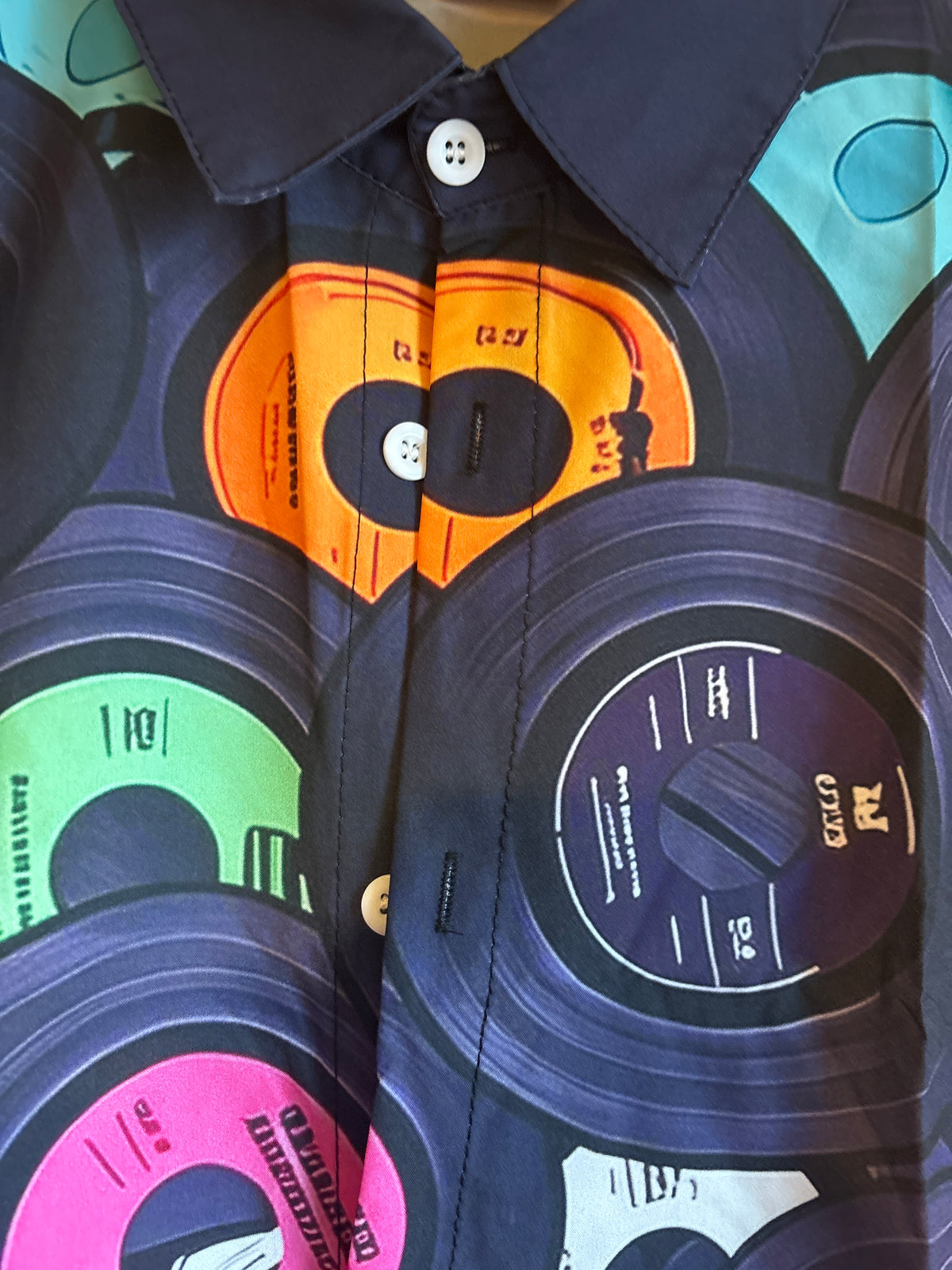 The vinyl king shite Hawaiian Shirt