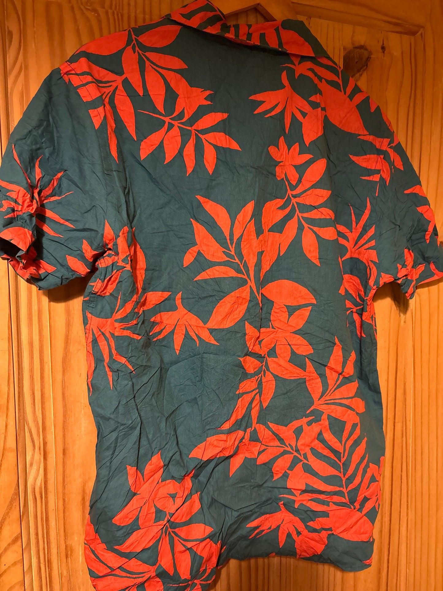 Pre Worn medium old navy Hawaiian shirt the classic tan highlighter
