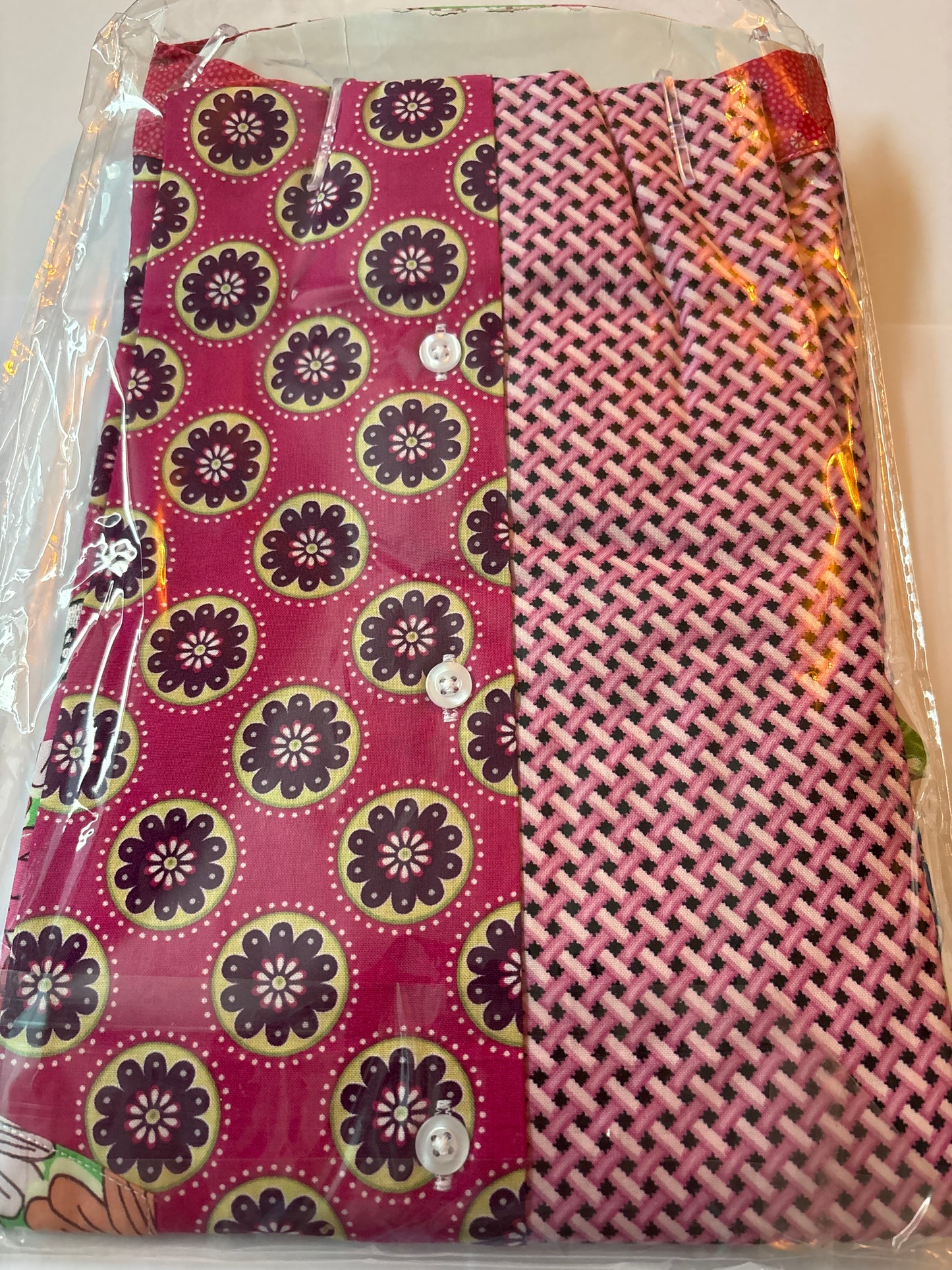 Shite Shirts Medium Shirt size Medium 70s flower power