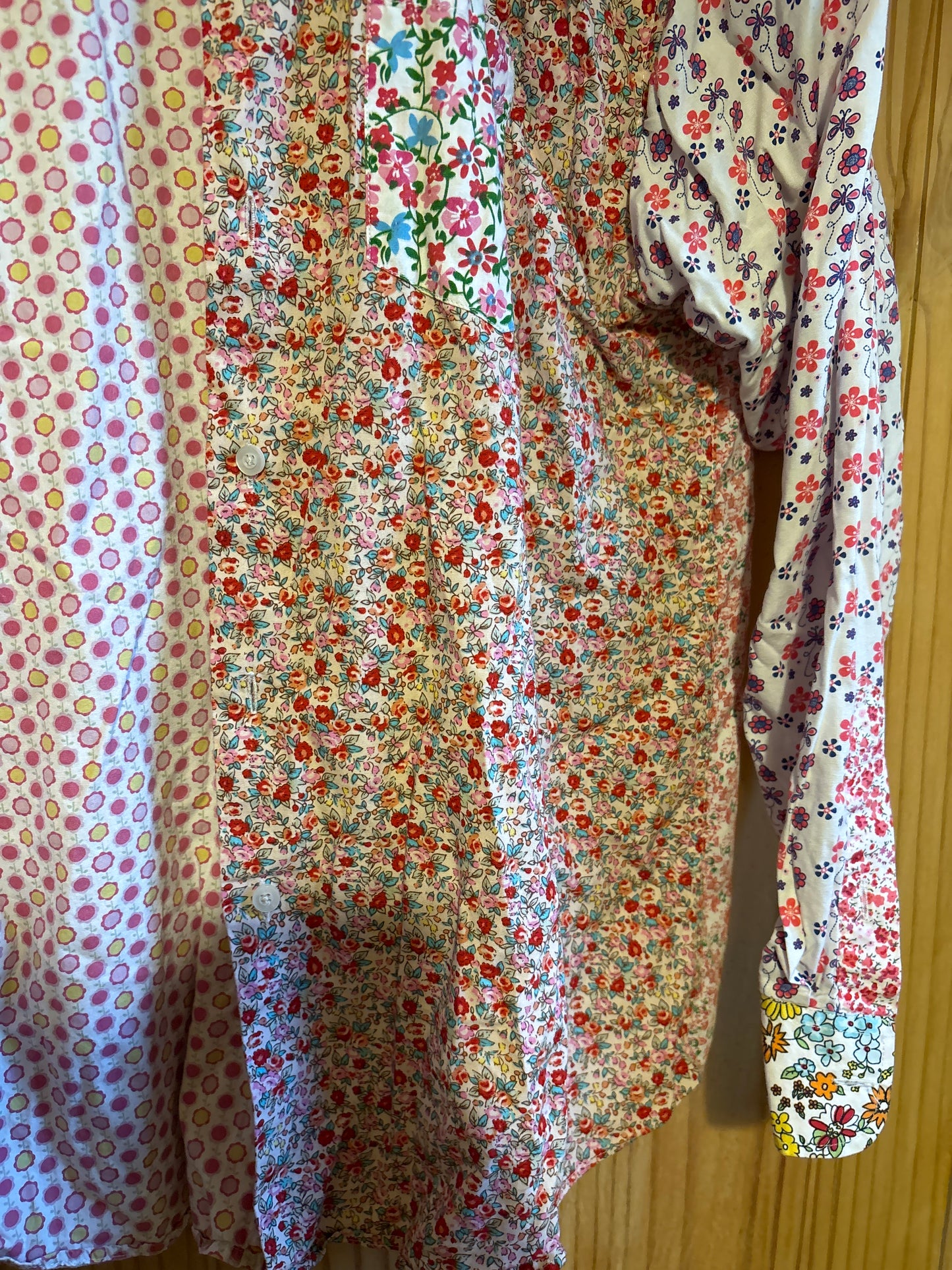 Pre Worn Shite Shirt XL tooty fruity