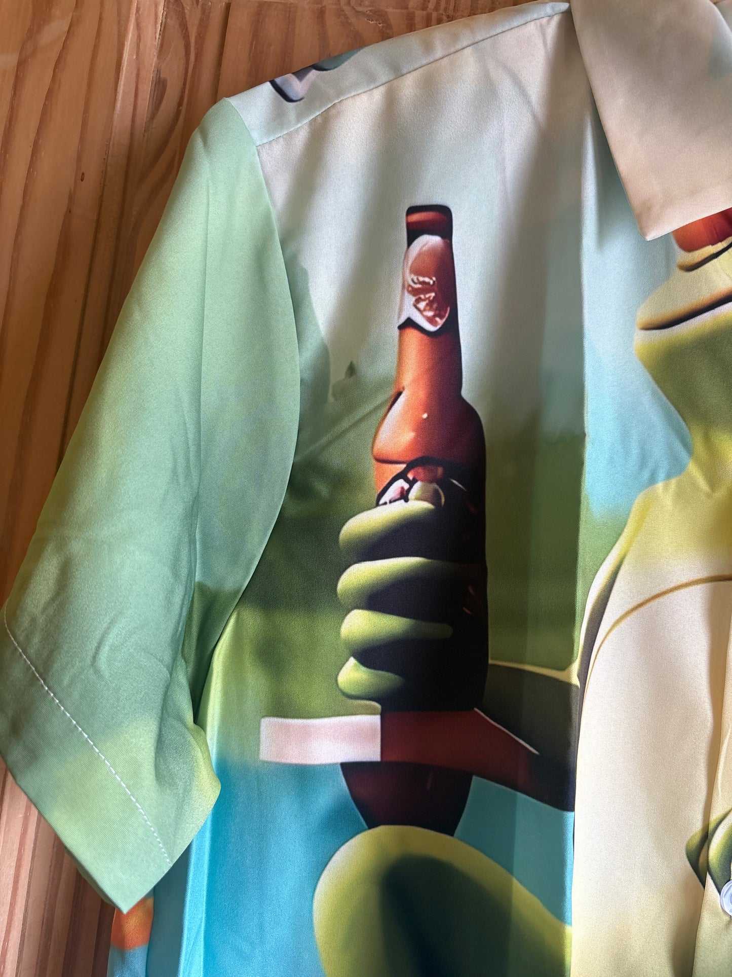 Retired toad from wind in the willows Hawaiian shite Shirt