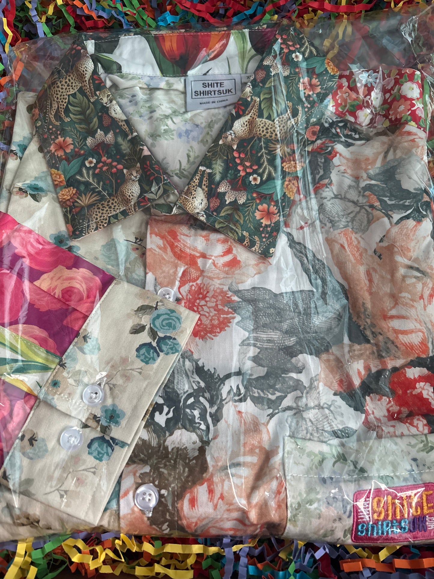 Chemise Shite Shirts taille XL chemise Nans sofa