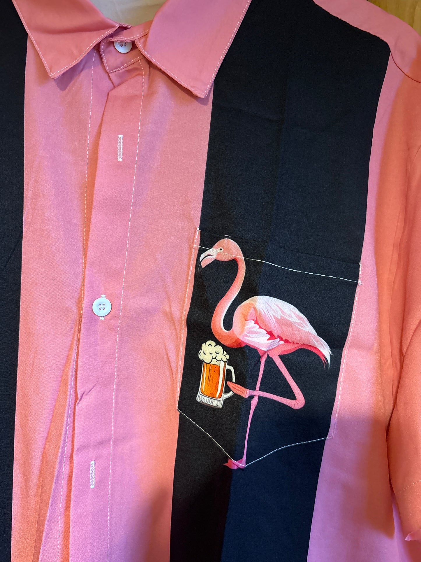 Chemise hawaïenne flamant rose avec pinte