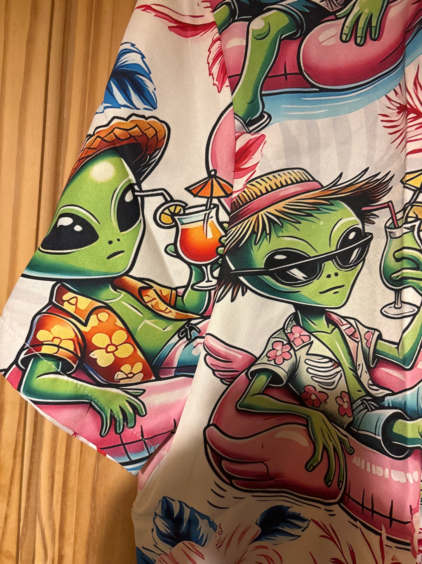 Alien life on mars Hawaiian shit Shirt 2XL