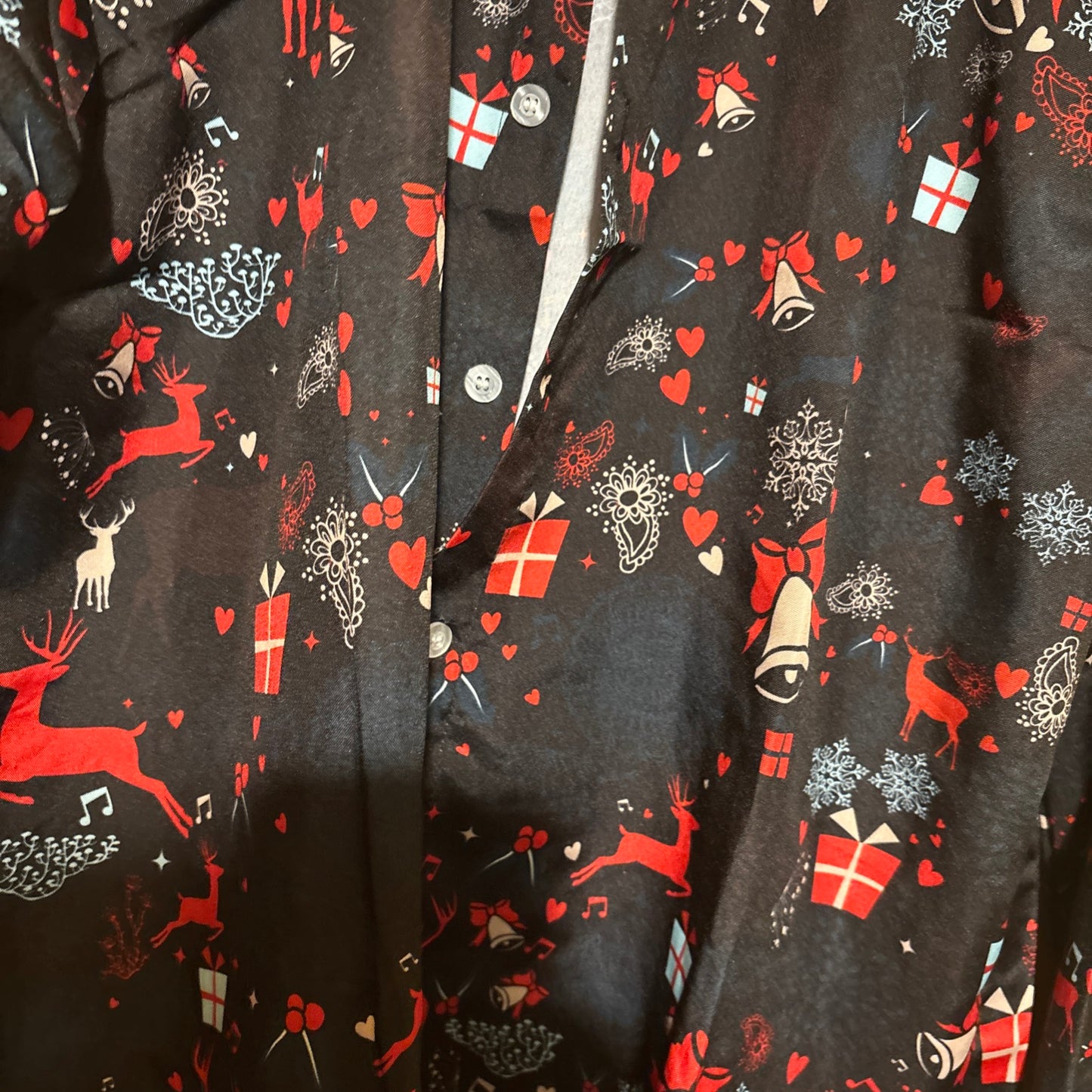 Men’s Branded kvruhuiy Vintage Christmas design shirt large