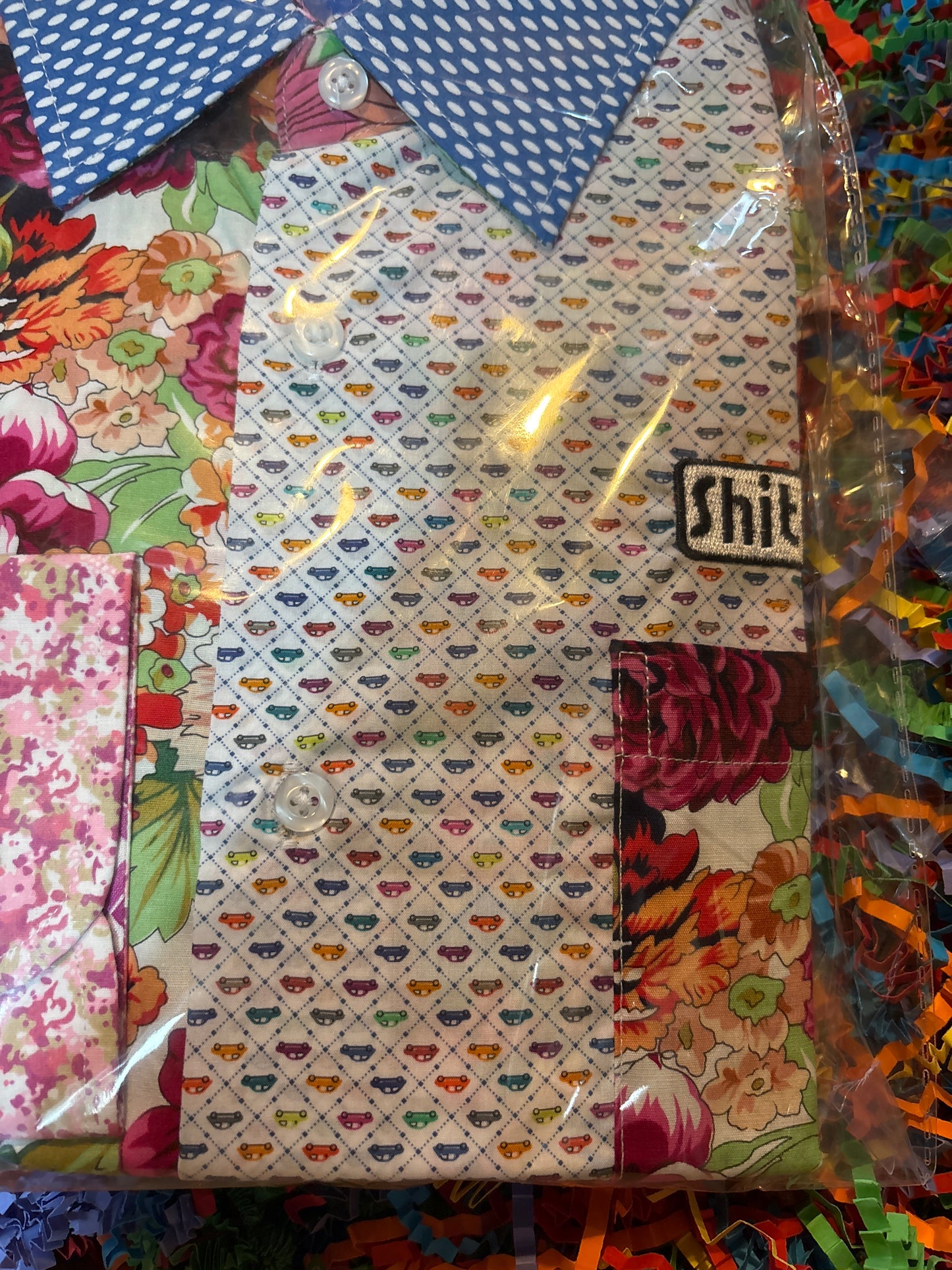 Shite Shirts Medium Shirt size Medium the upside down car