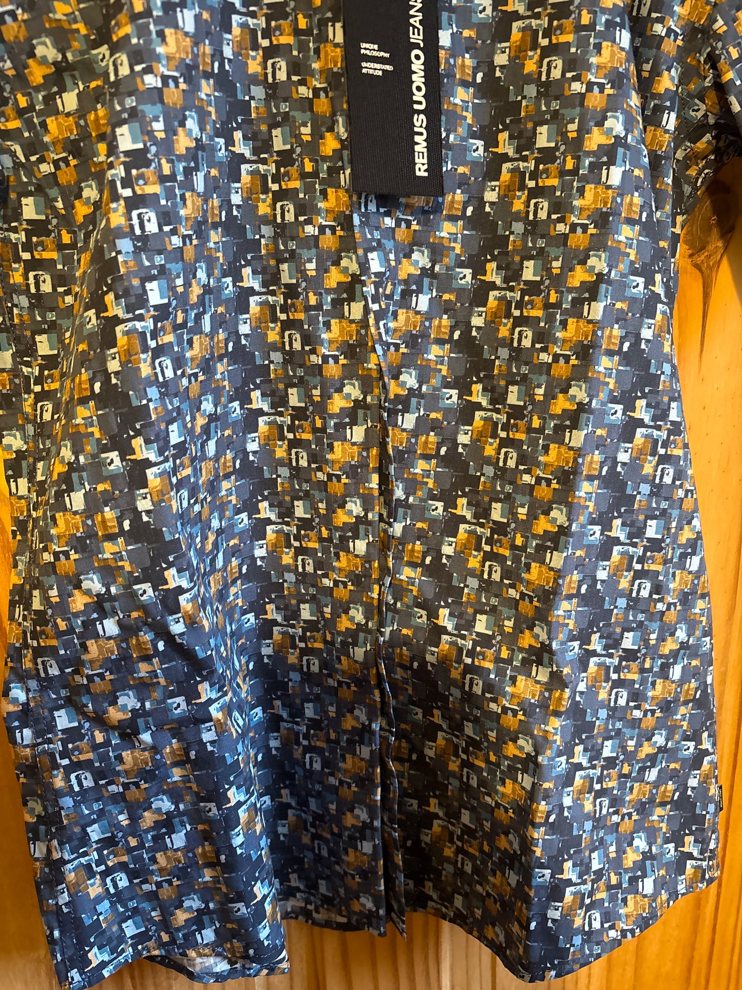 (Copy) Men’s Branded Remus uomo jeans Floral Shirt Medium slim fit