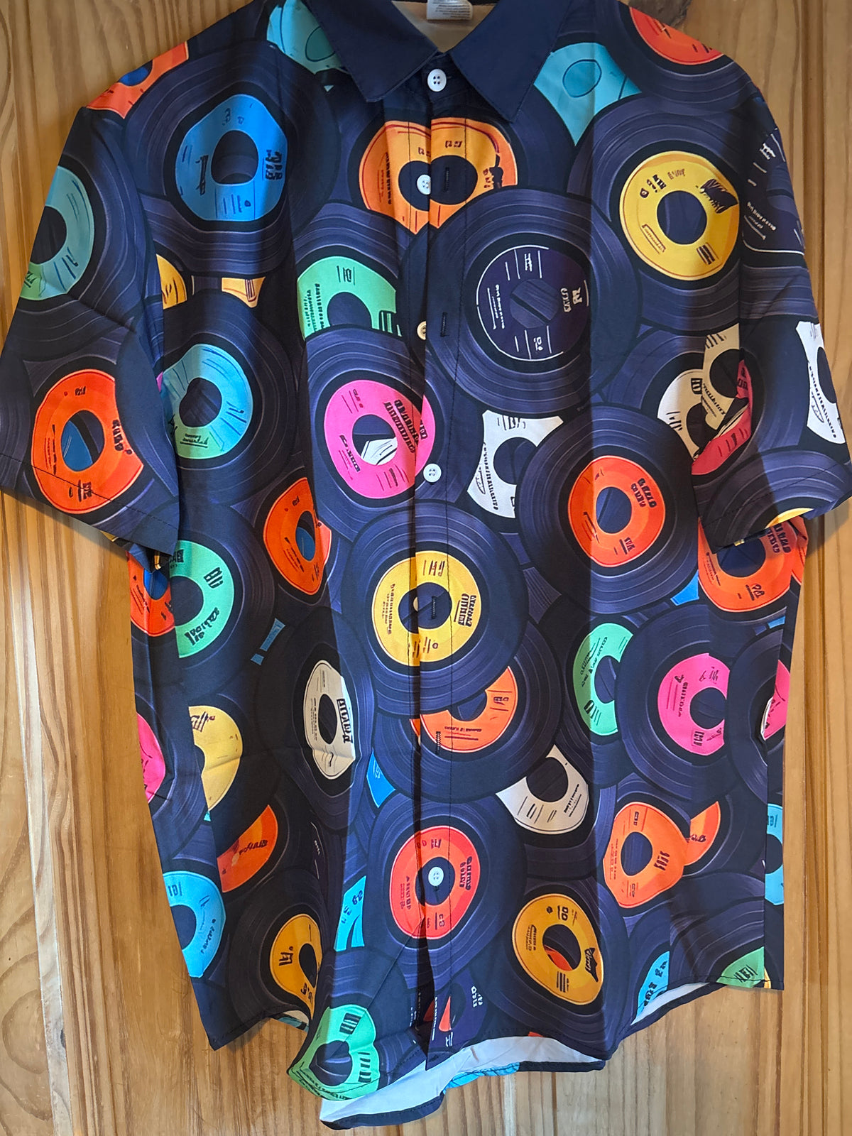 The vinyl king shite Hawaiian Shirt
