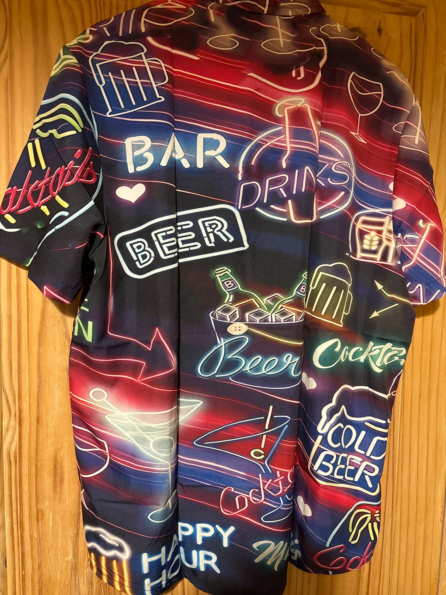 Happy Hour mines a kronenburg Hawaiian shite Shirt XL