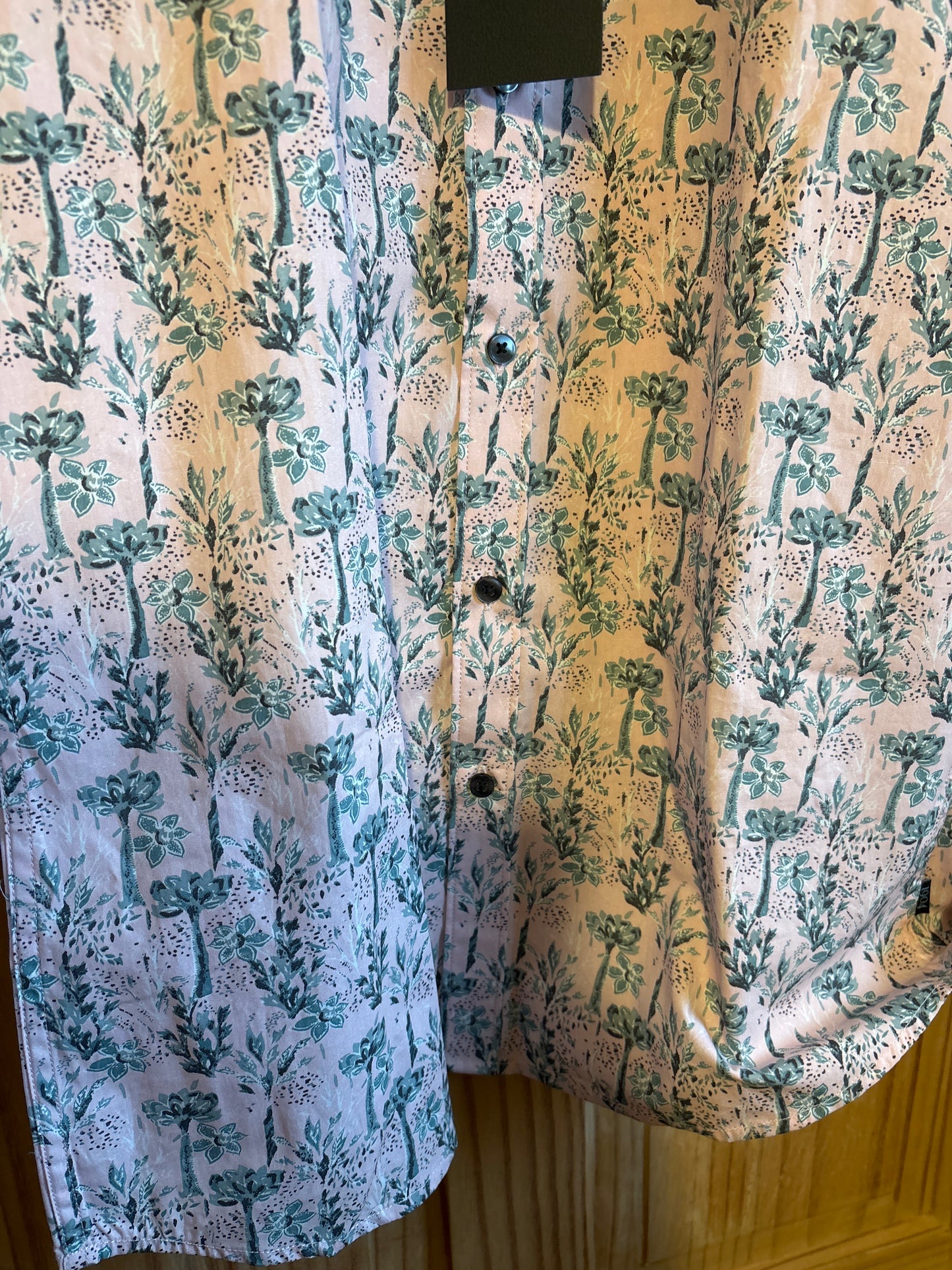 Men’s Branded 1904 pink Floral Shirt Medium