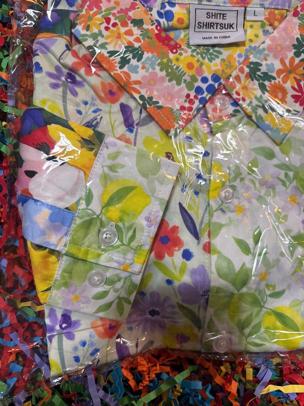 Shite Shirts Shirt size Large nans back garden retro shirt