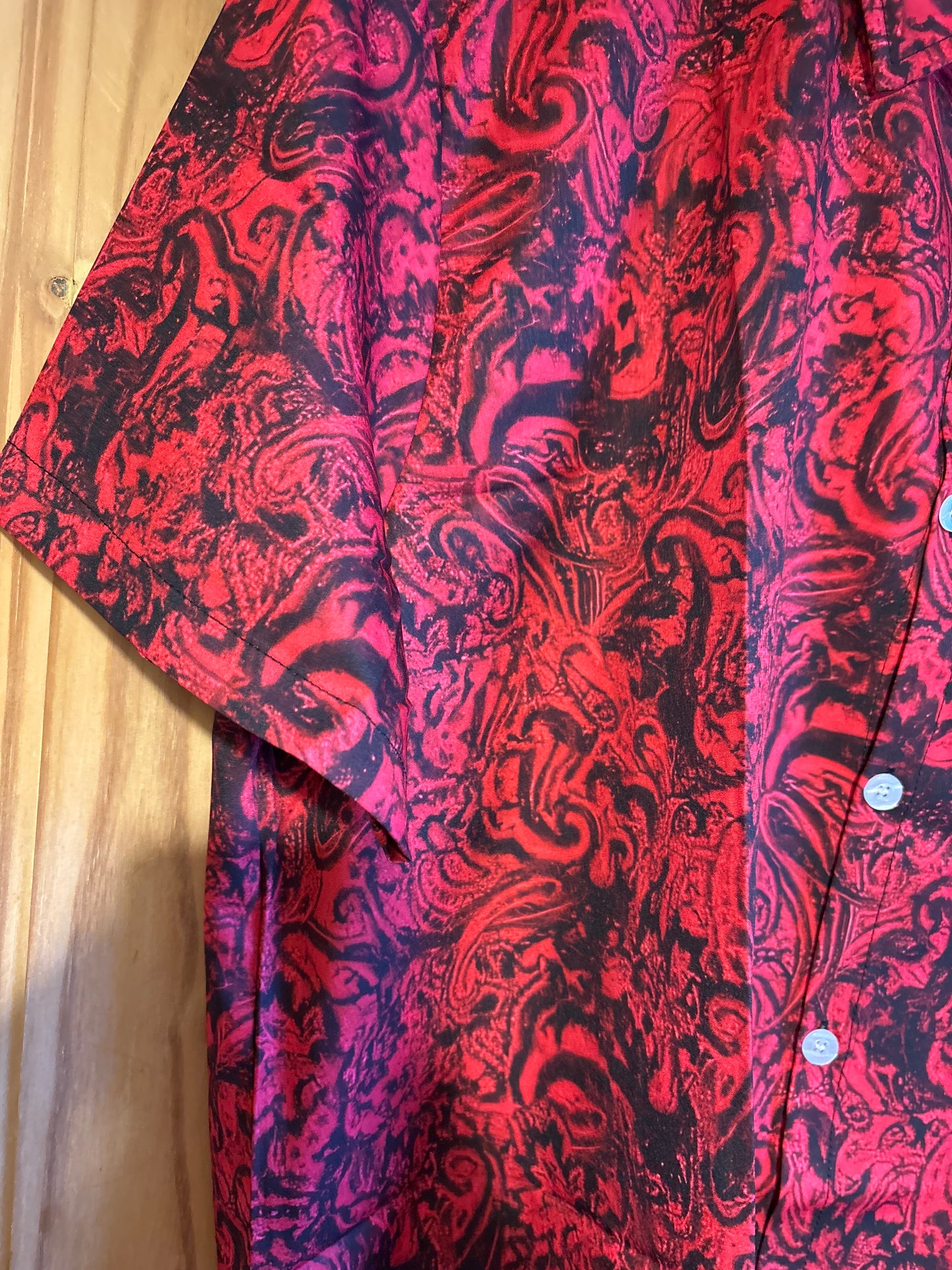 Mes entrailles ont fait ressortir une merde de chemise hawaïenne de grande taille