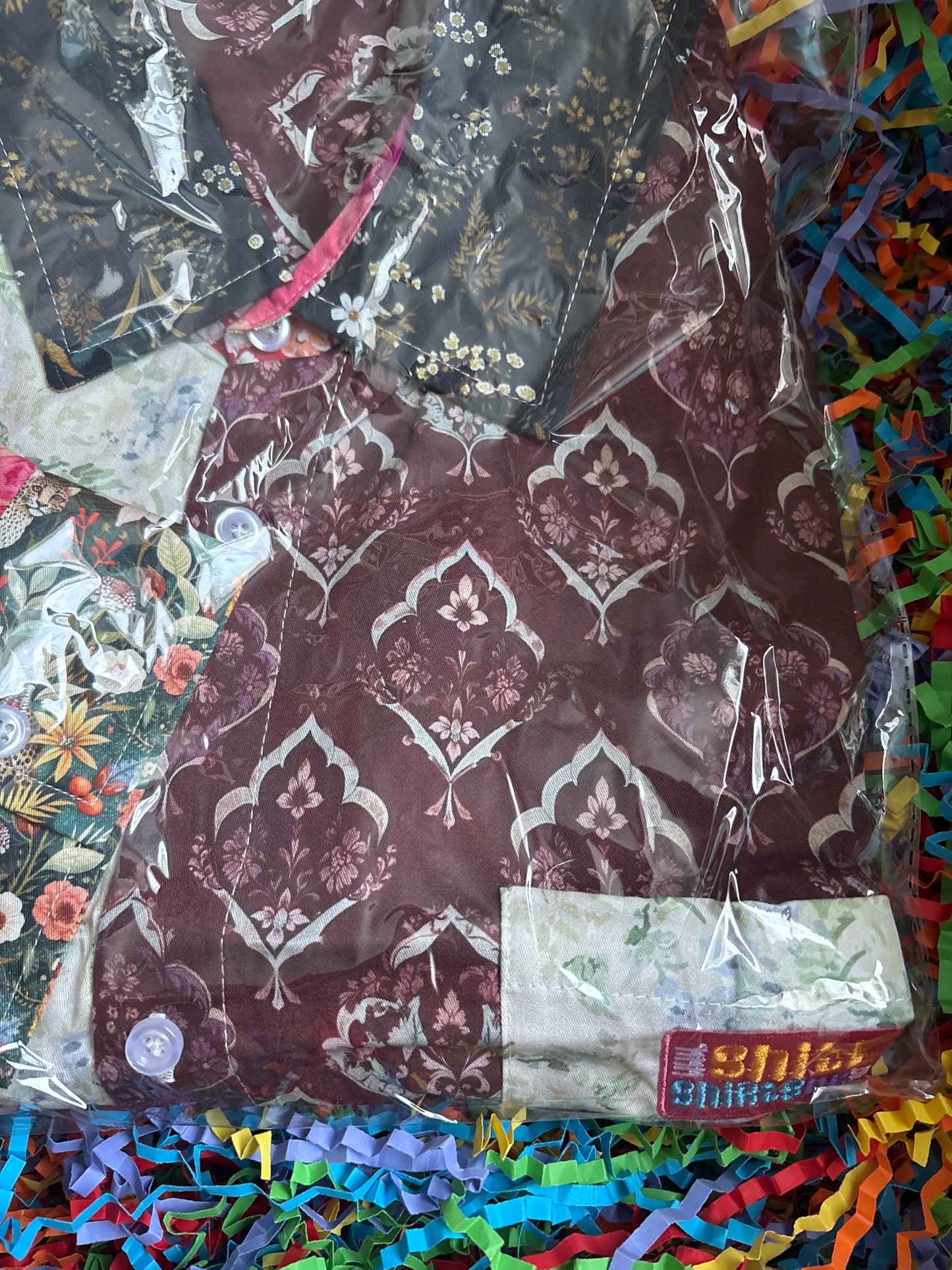Chemise Shite Shirts taille XL chemise Nans sofa