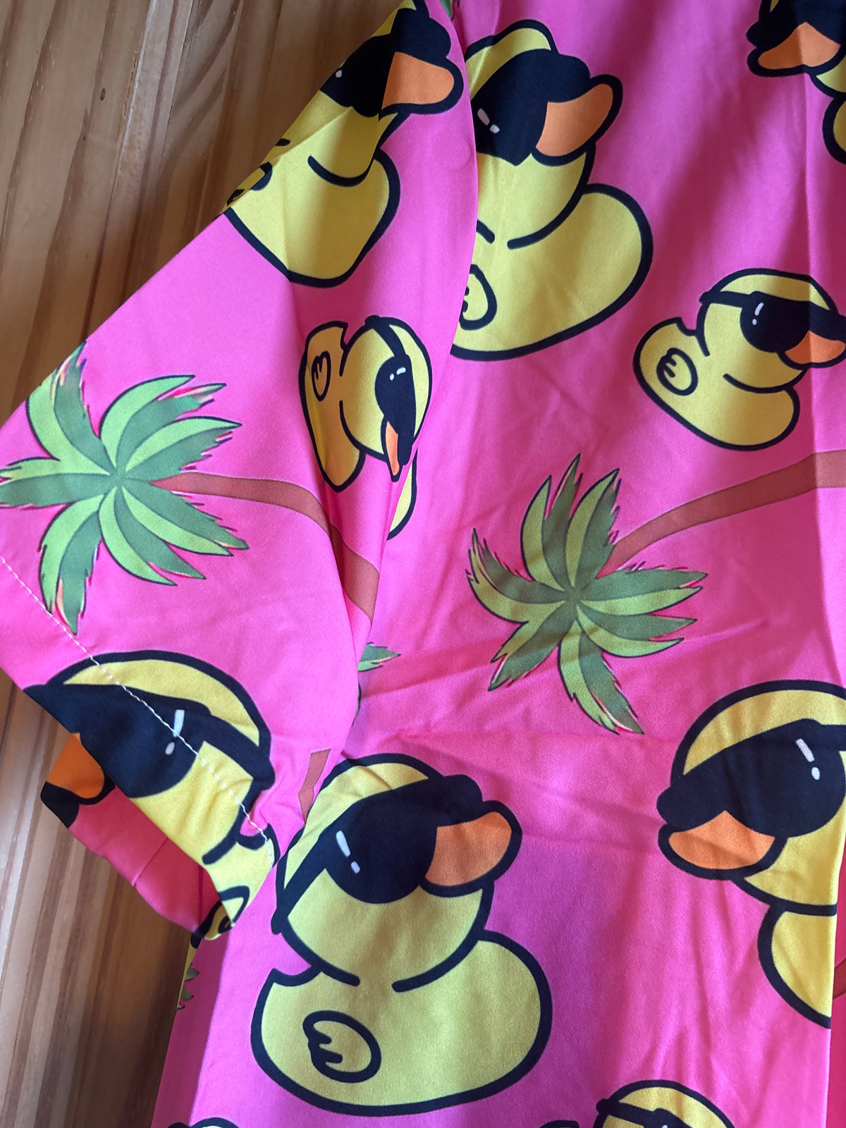 Pink ducks rocking it shite Hawaiian Shirt