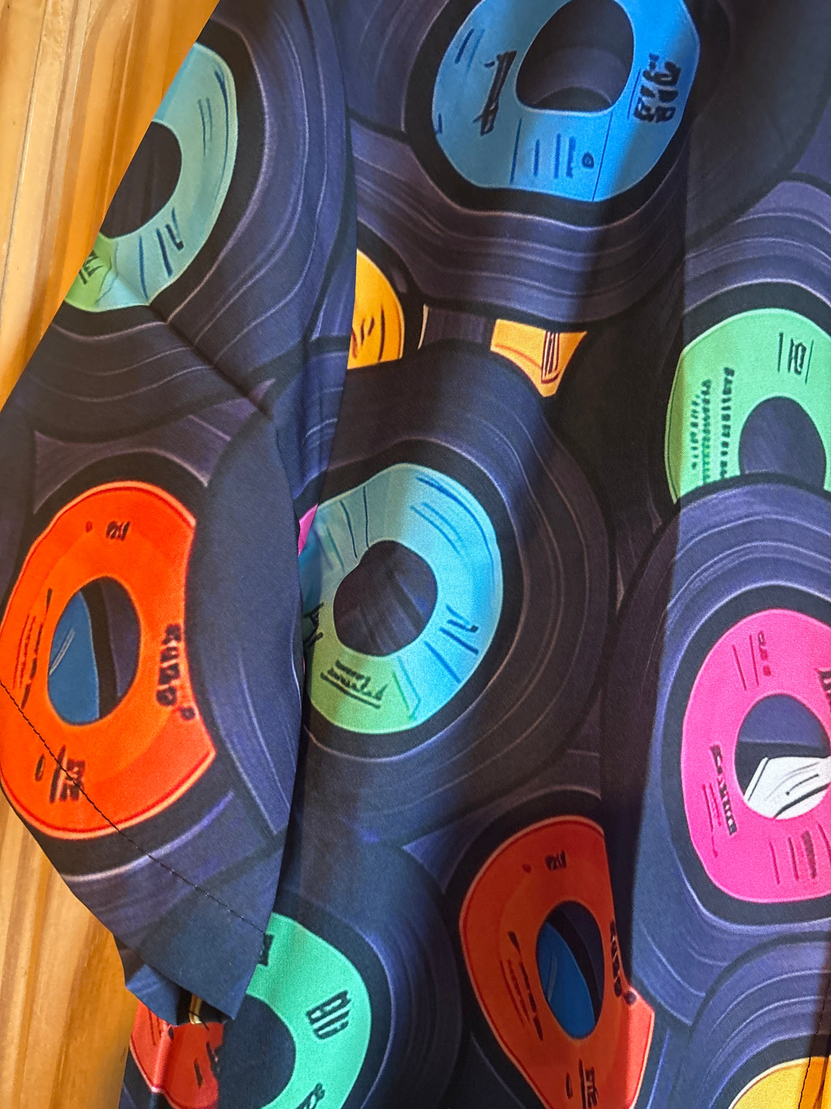 The vinyl king shite Hawaiian Shirt
