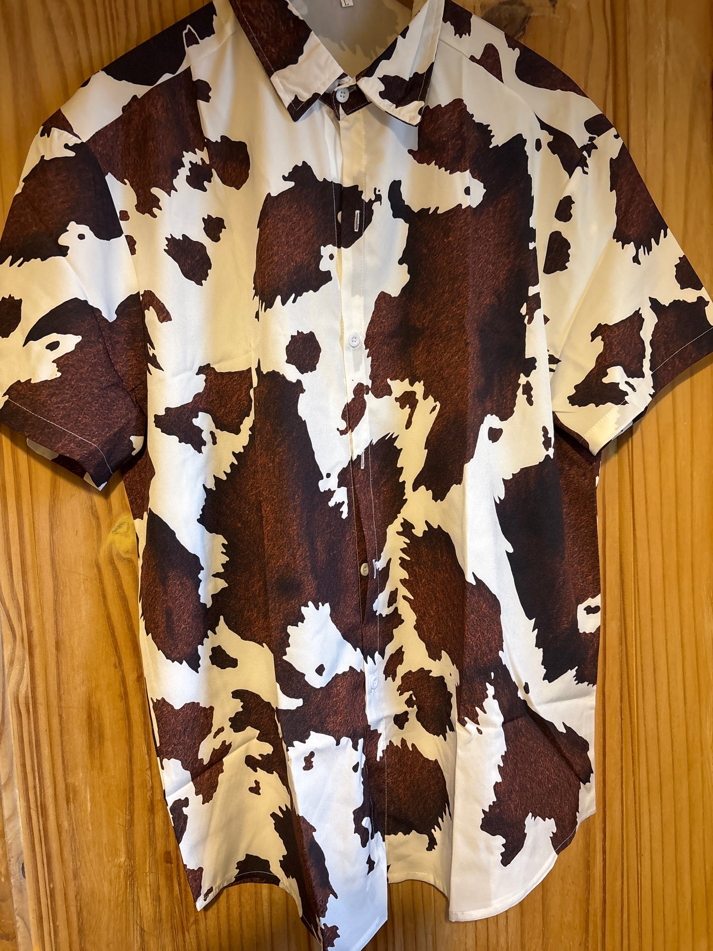 Don’t sit under cows Hawaiian Shirt