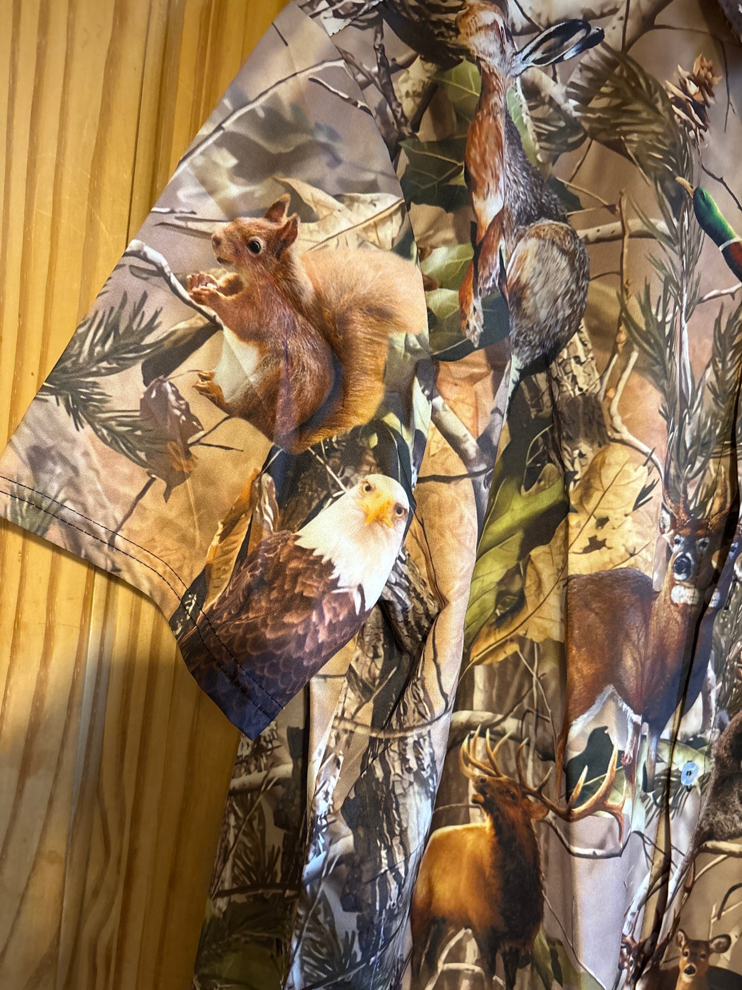 Poachers Paradise shite Hawaiian Shirt