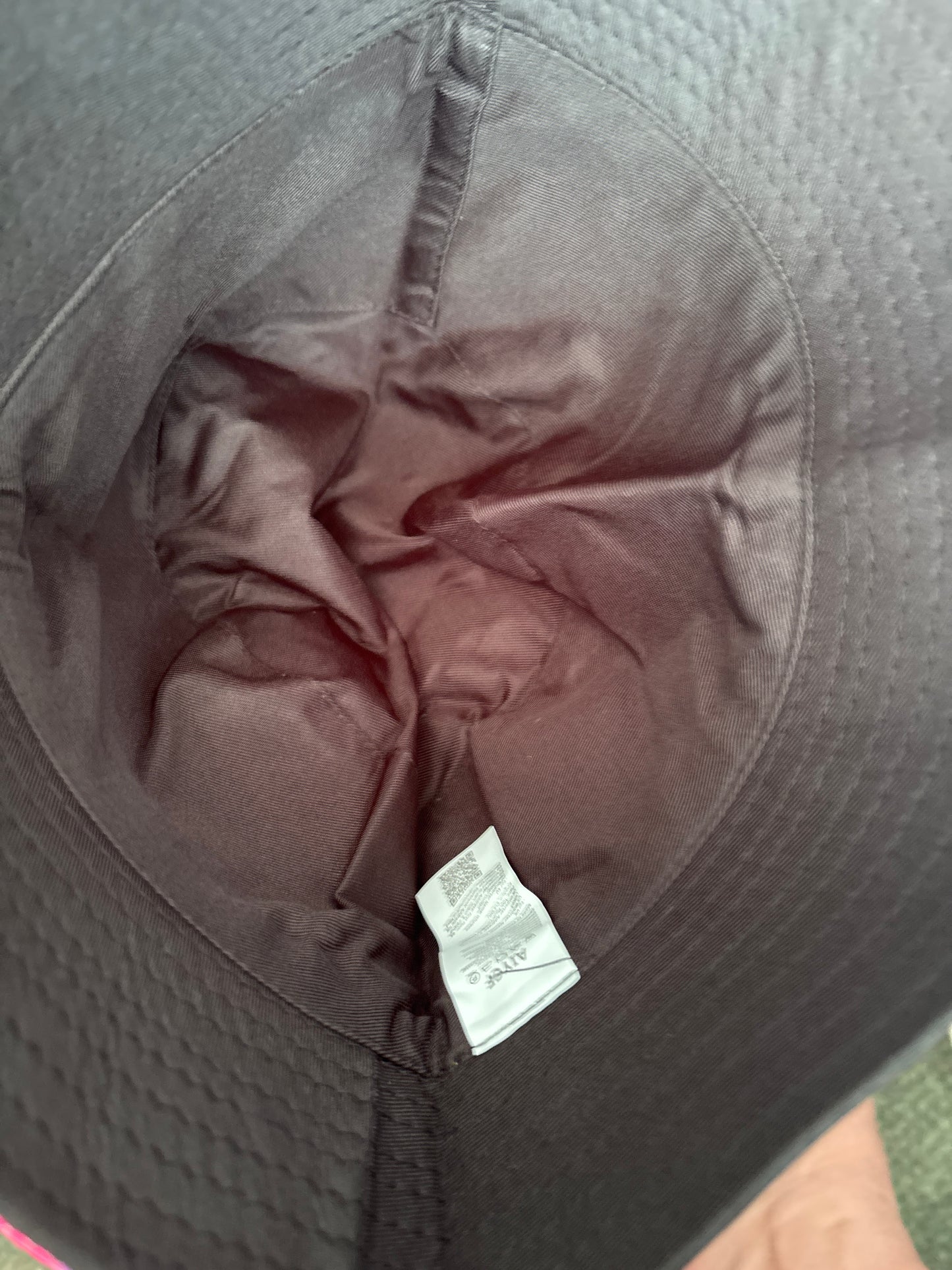 The rave happy trippy shite Bucket Hat