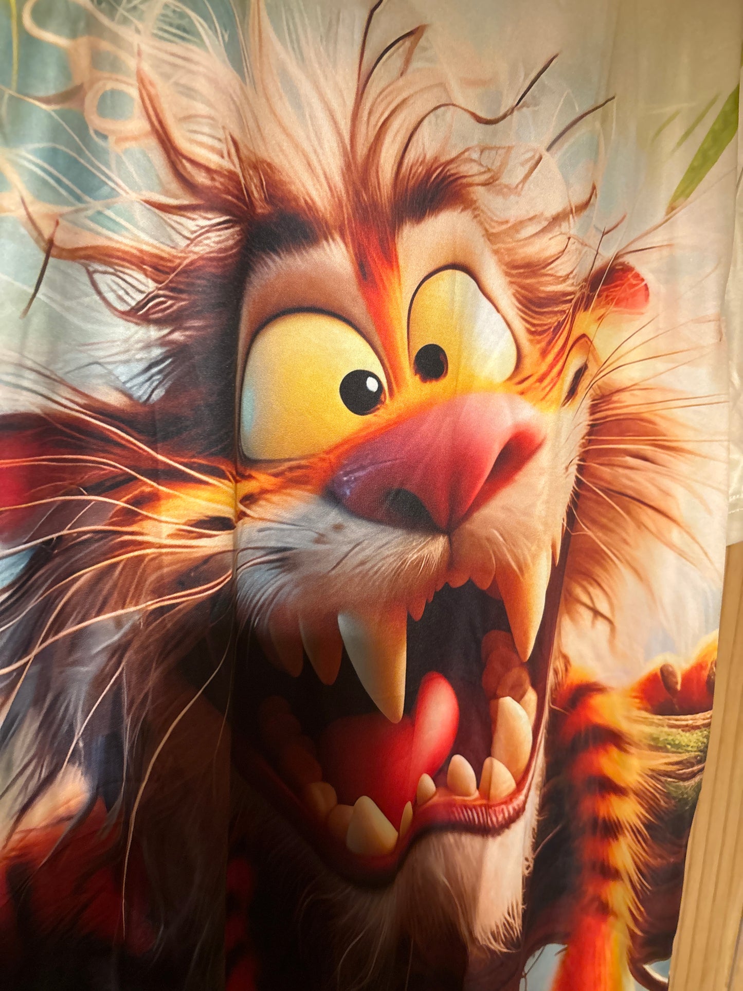 I really love those tiger feet 3D shite t-Shirt