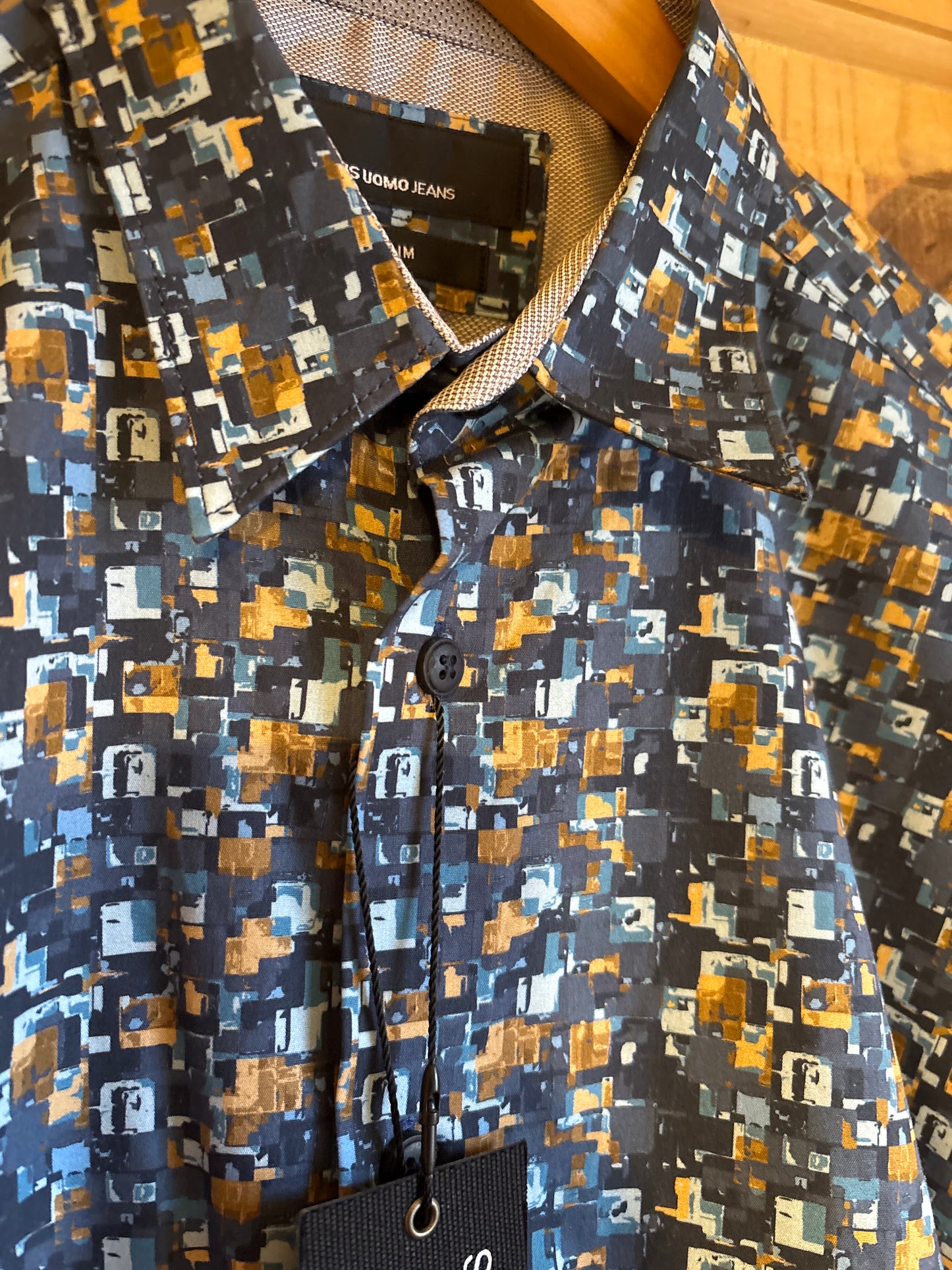 (Copy) Men’s Branded Remus uomo jeans Floral Shirt Medium slim fit