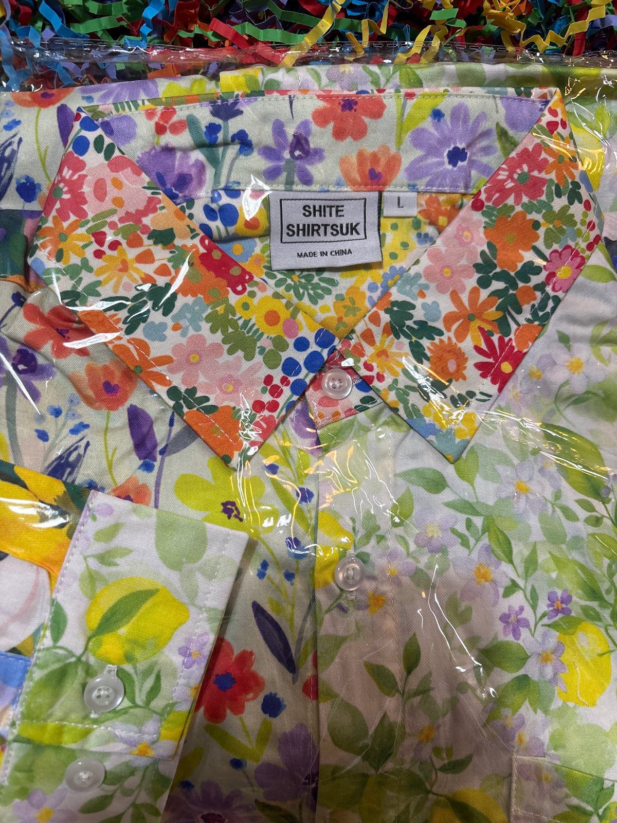 Shite Shirts Shirt size Large nans back garden retro shirt