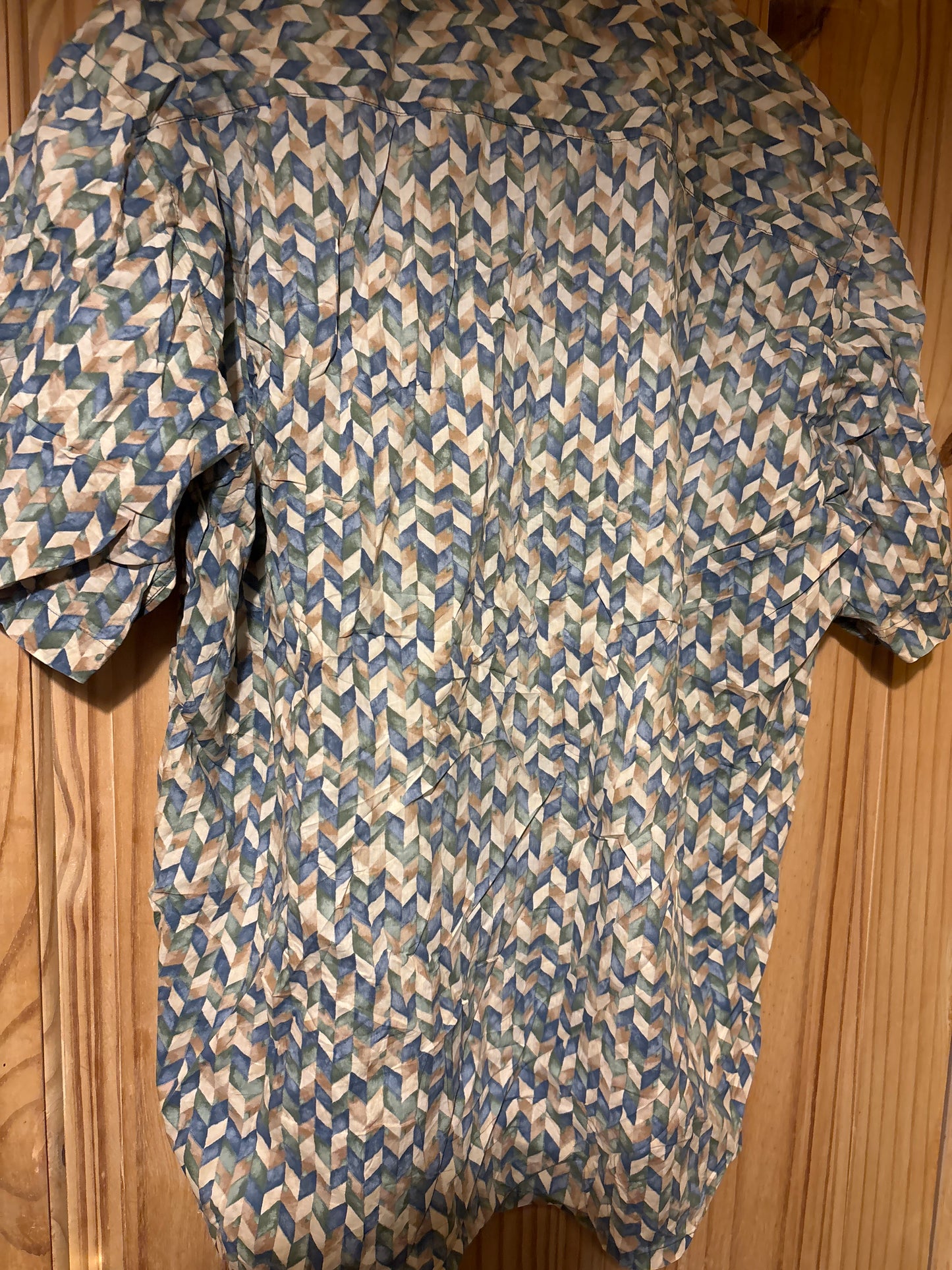 Pre Worn XL burma bibas Hawaiian shirt the 90s screensaver