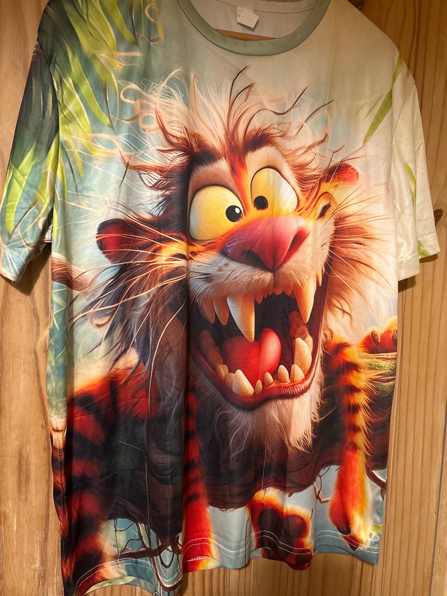 I really love those tiger feet 3D shite t-Shirt