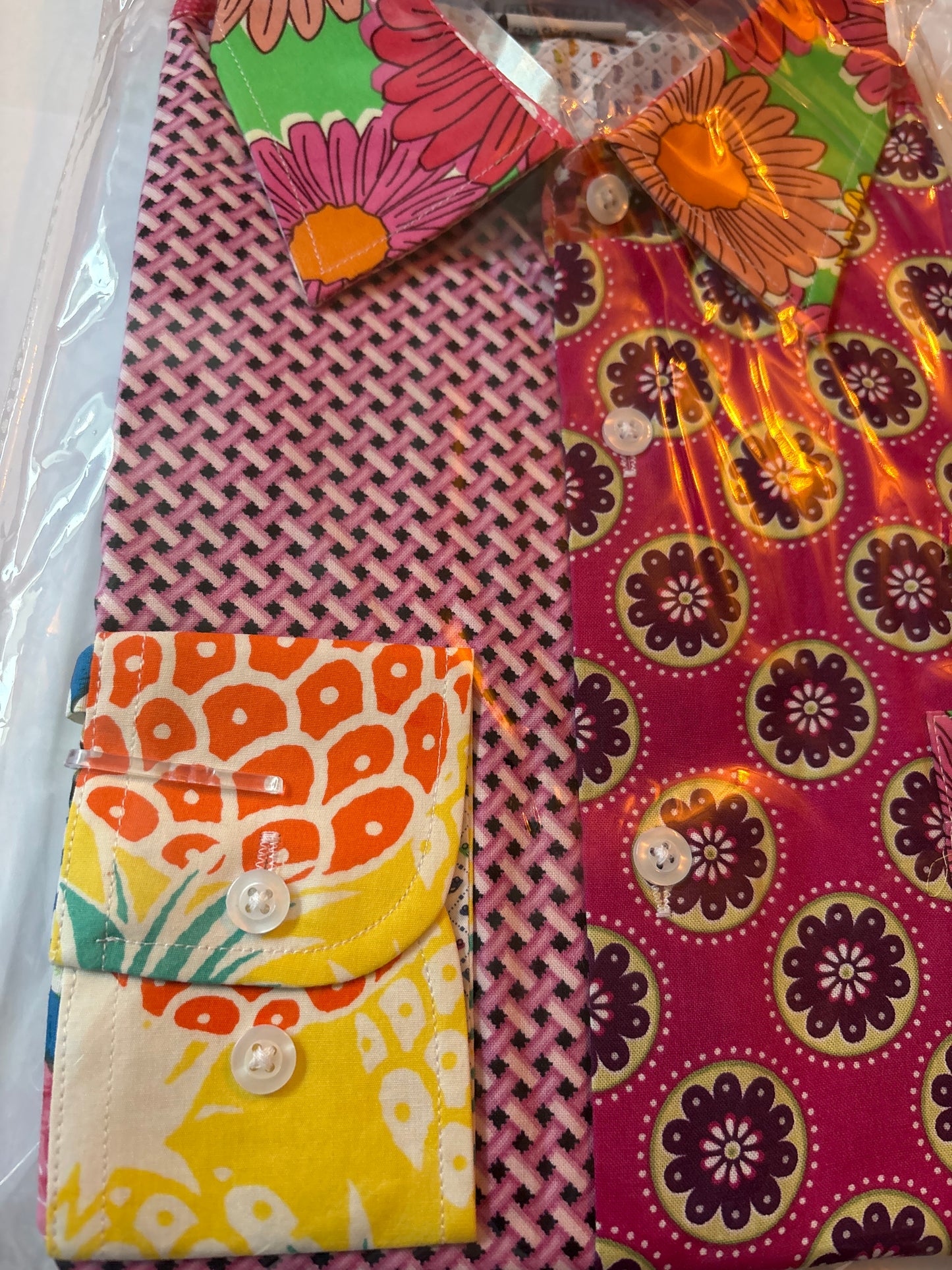Shite Shirts Medium Shirt size Medium 70s flower power