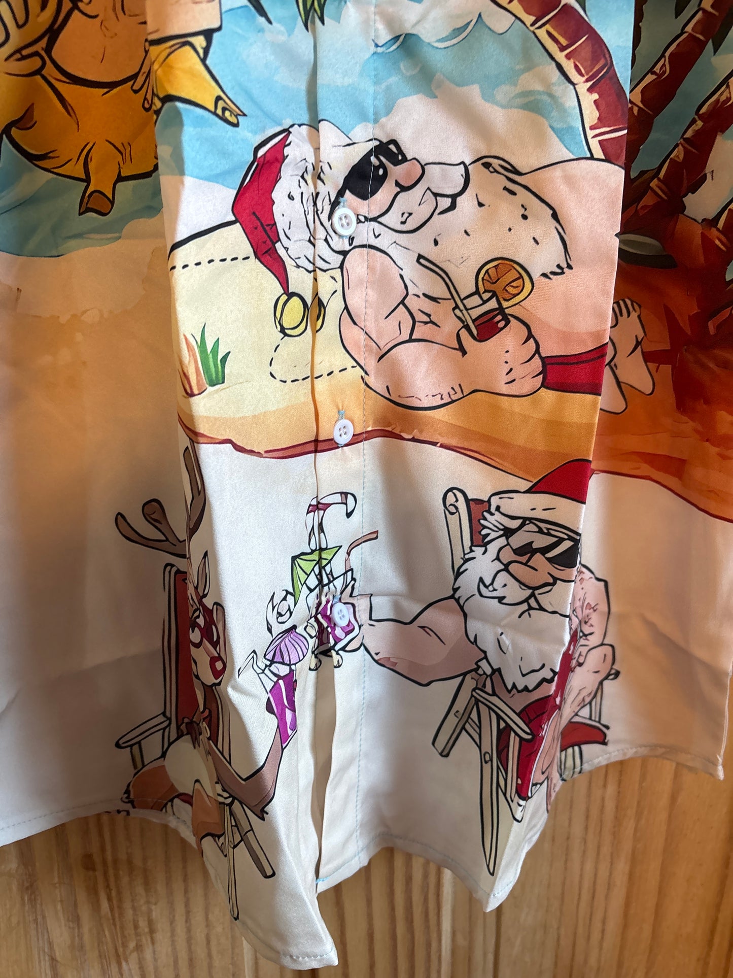 Le reste de l'année, le père Noël est un chemise hawaïenne de merde